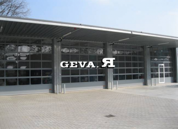 INDUSTRIALE - PORTONI VERTICALI COMPATTI